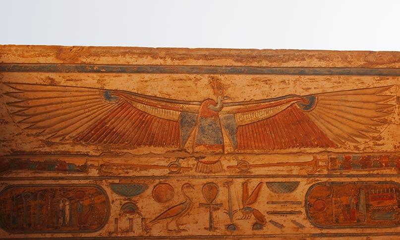 Die geiergestaltige Göttin Nechbet Medinet Habu Neues Reich, 19. Dynastie
